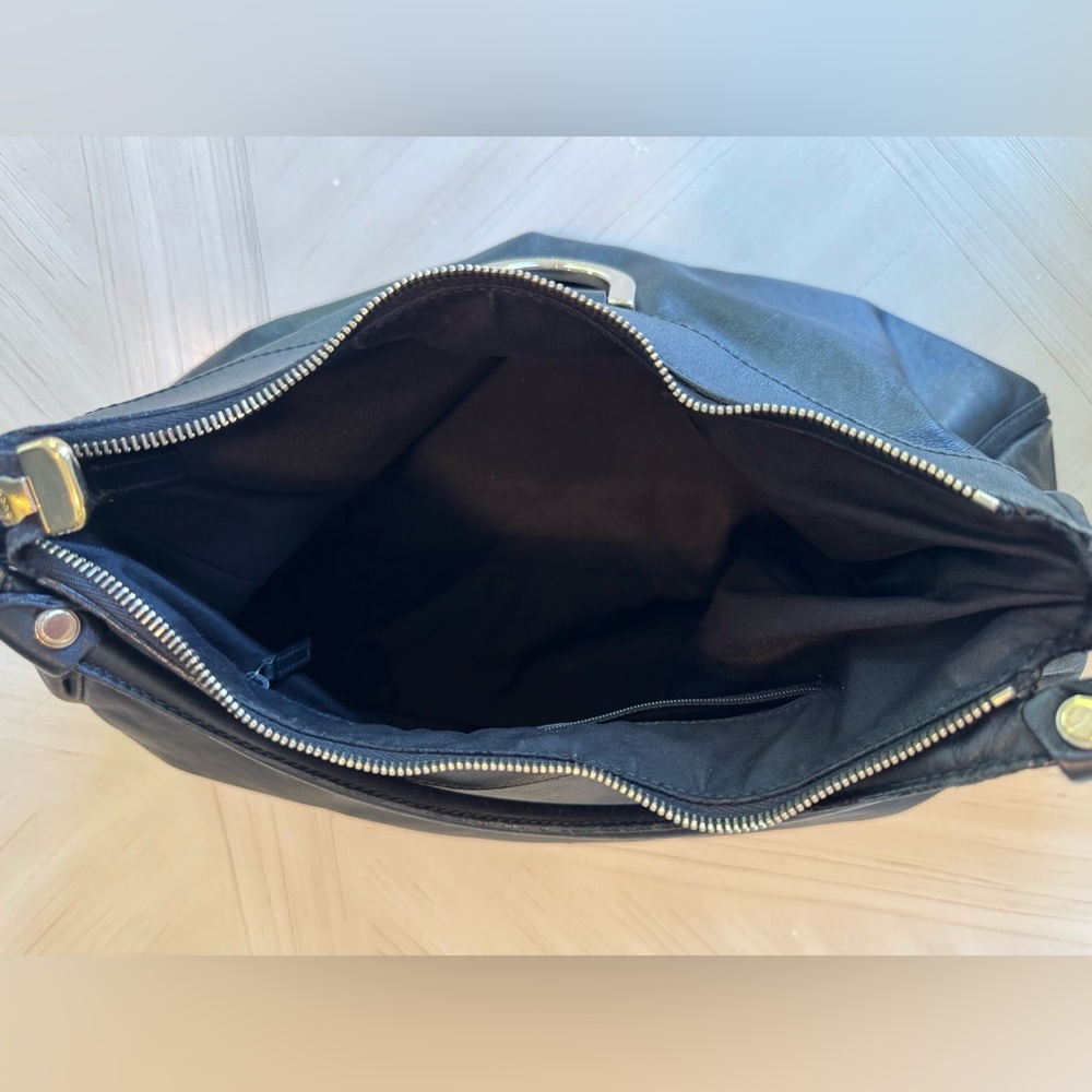 Gucci Abbey D-Ring Leather Hobo Shoulder Bag Black - Authentic # 189833 - Picture 7 of 17